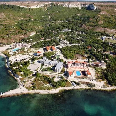 First Line On The Cosy Sea Paradise Апартамент