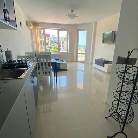 First Line On The Cosy Sea Paradise Апартамент Каварна