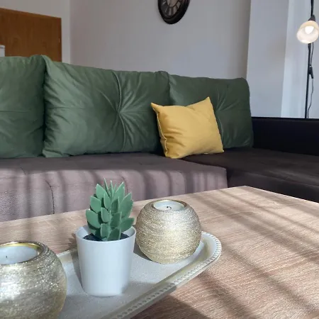 Апартамент First Line On The Cosy Sea Paradise