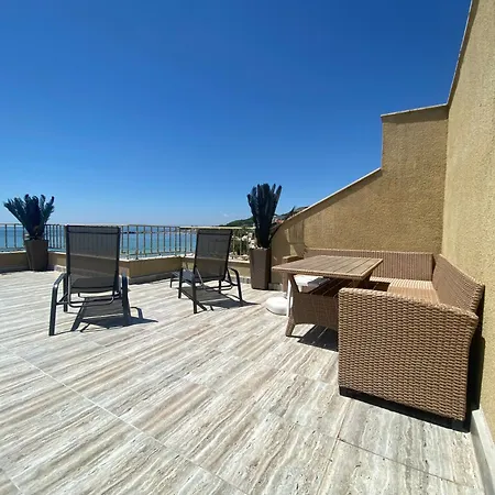 First Line On The Cosy Sea Paradise Apartment *