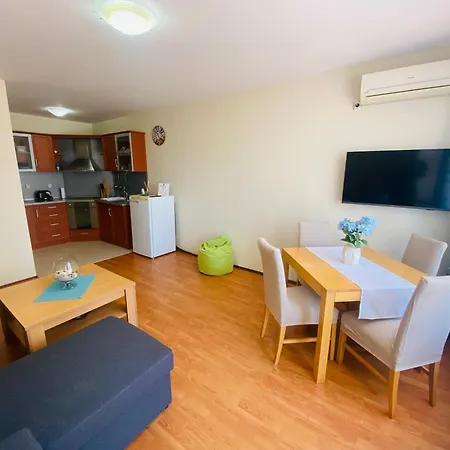 First Line On The Cosy Sea Paradise * Kavarna