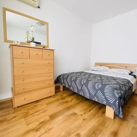 Апартамент First Line On The Cosy Sea Paradise *